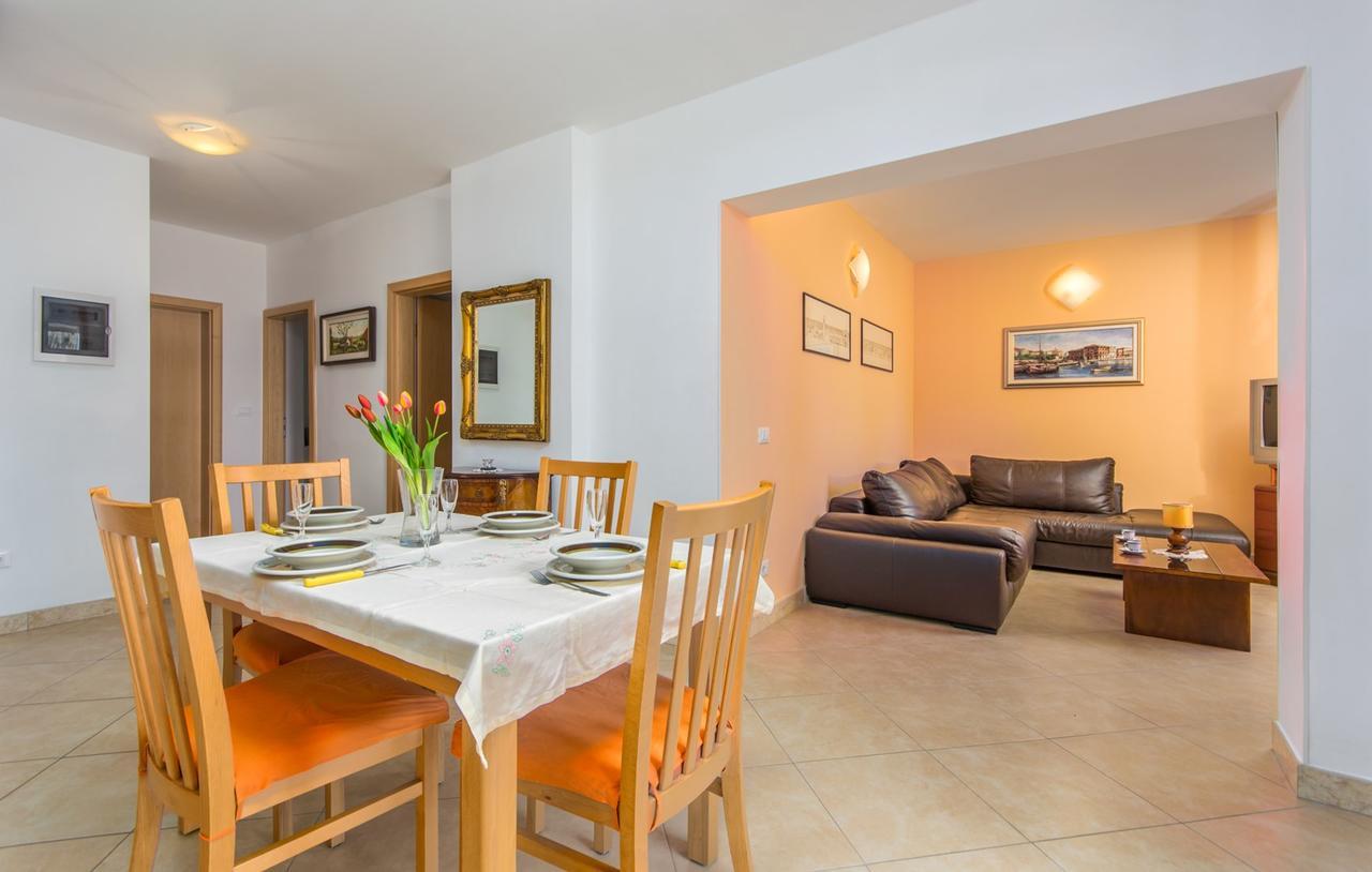 Apartment Riva Пореч Екстериор снимка